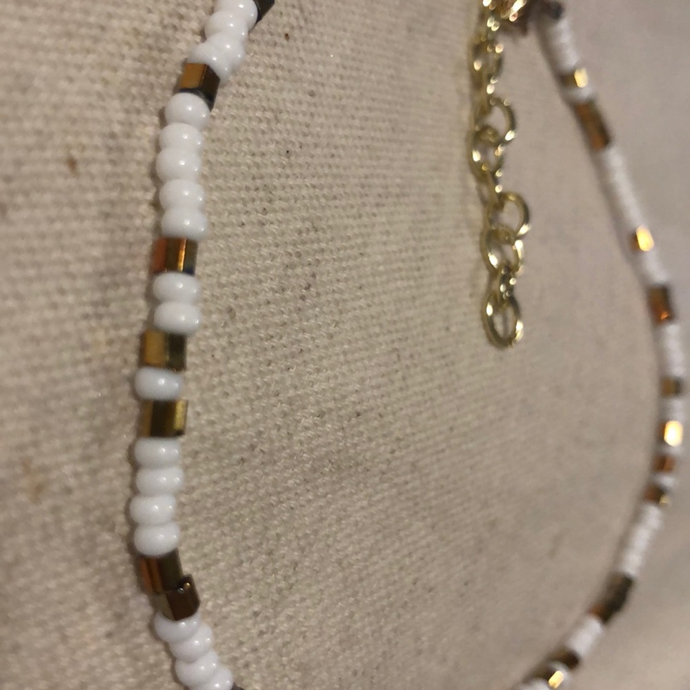Choker - Picture 5 of 6
